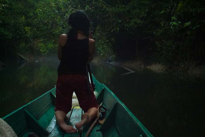 Anne filmt den Fluß, Mulu, Borneo Malaysia